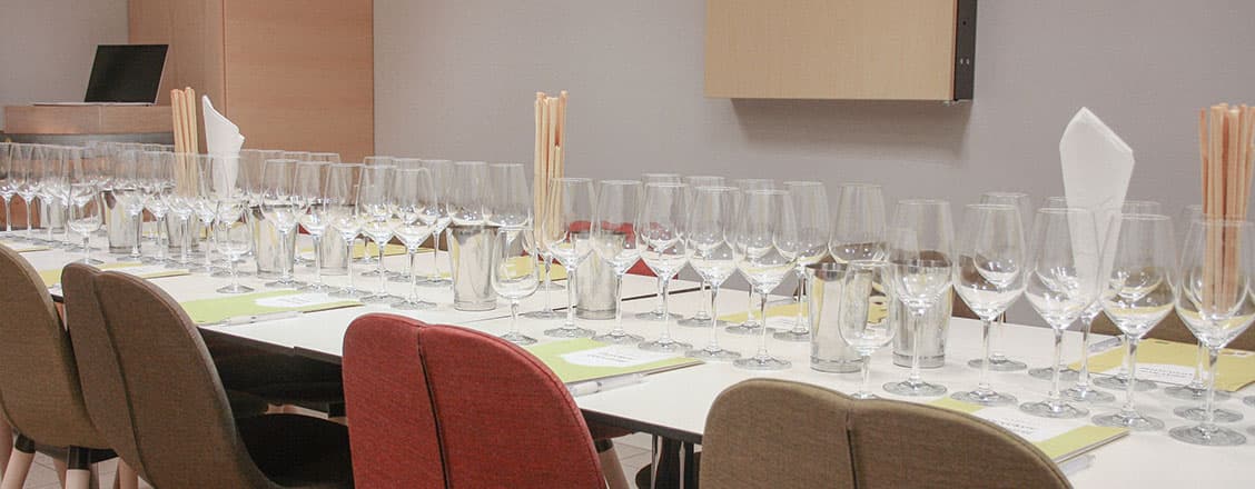 Vinprovning, ölprovning, champagneprovning & ginprovning i Jönköping