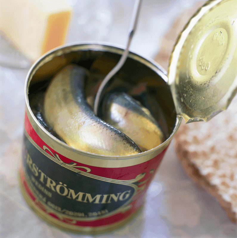 En öppnad burk surströmming